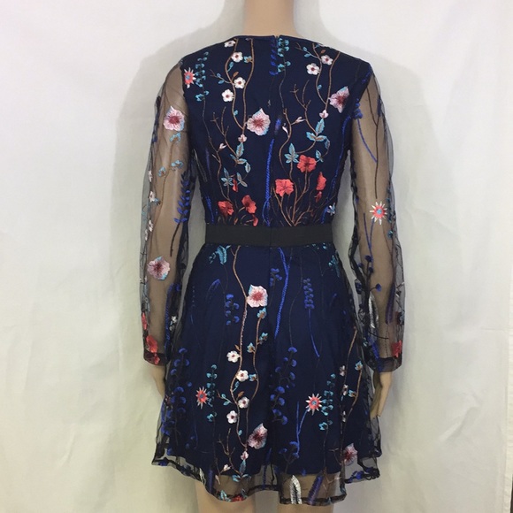 CBR dress small embroidered sheer arm - Picture 6 of 10